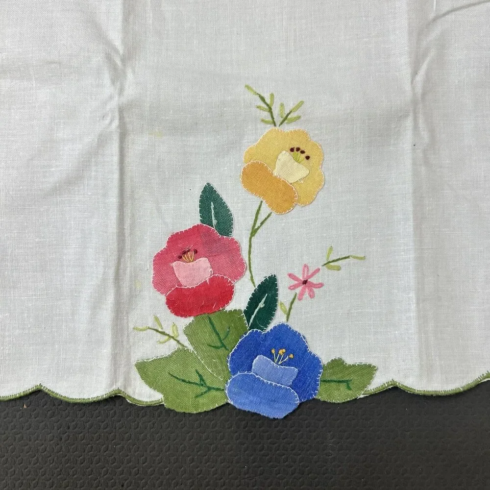 Vintage Floral Applique Embroidered Hand Tea Towel - Set of 2 FS Bnfts Charity